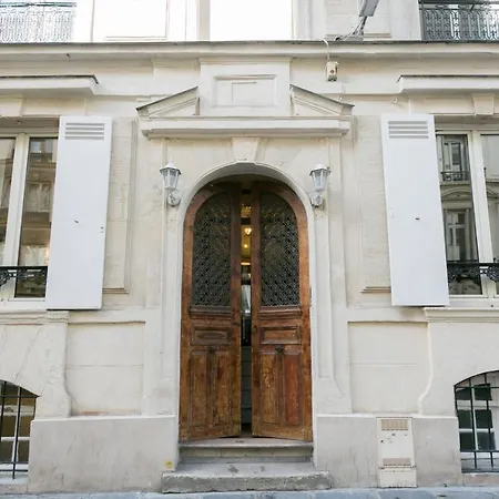 Hector 2* Paris