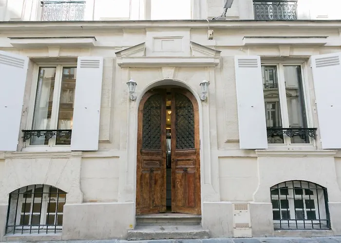 Hector 2* Paris